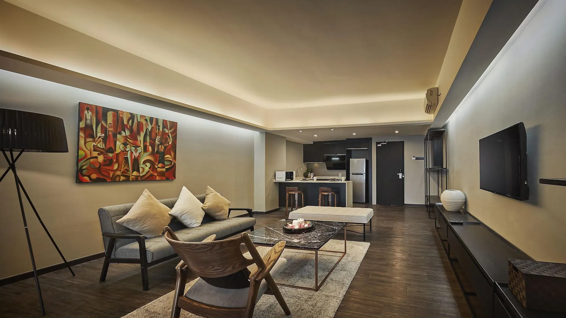 Tropics Eight Suites Hotel