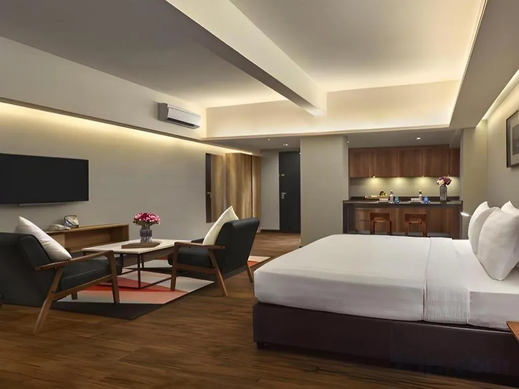 Tropics Eight Suites Hotel